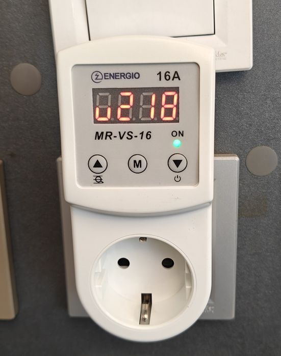 Барьер для холодильника Реле напряжения 16А аналог Zubr