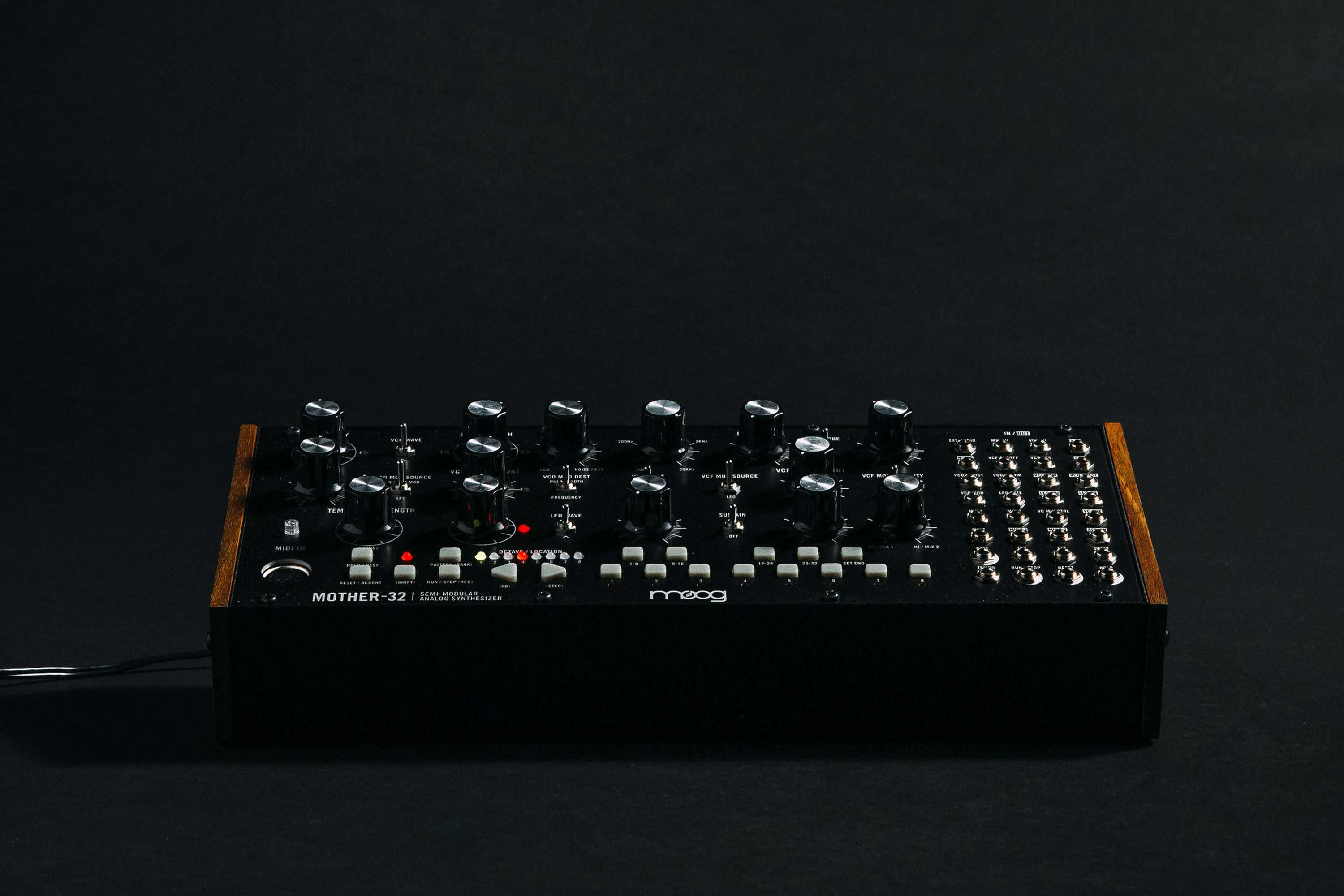 Moog mother-32 | аналоговий синтезатор