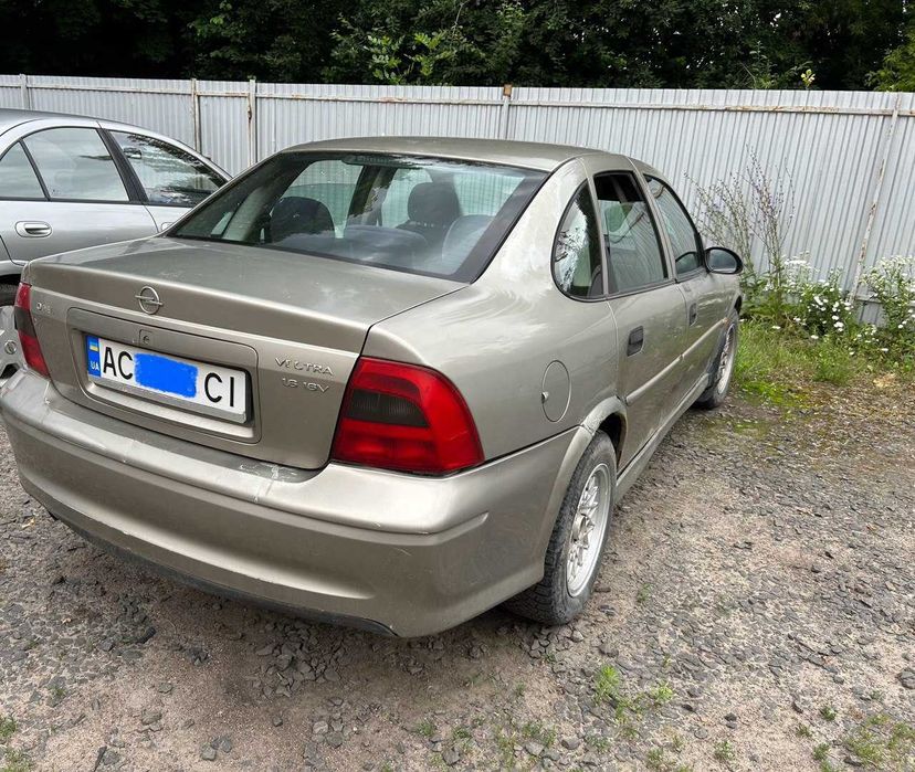Opel Vectra B 1999 1,6 бензин