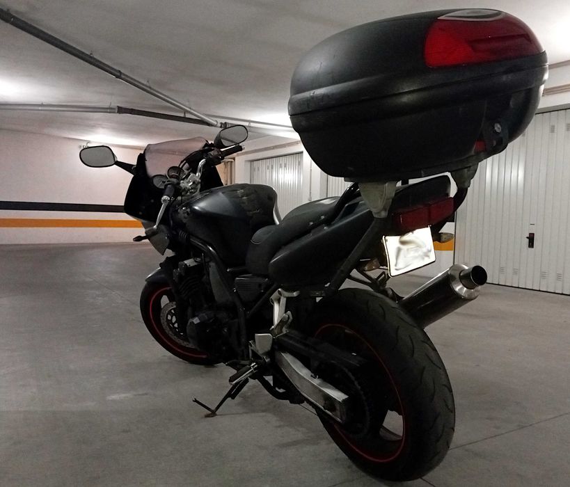 Moto Yamaha FZS 600 Fazer