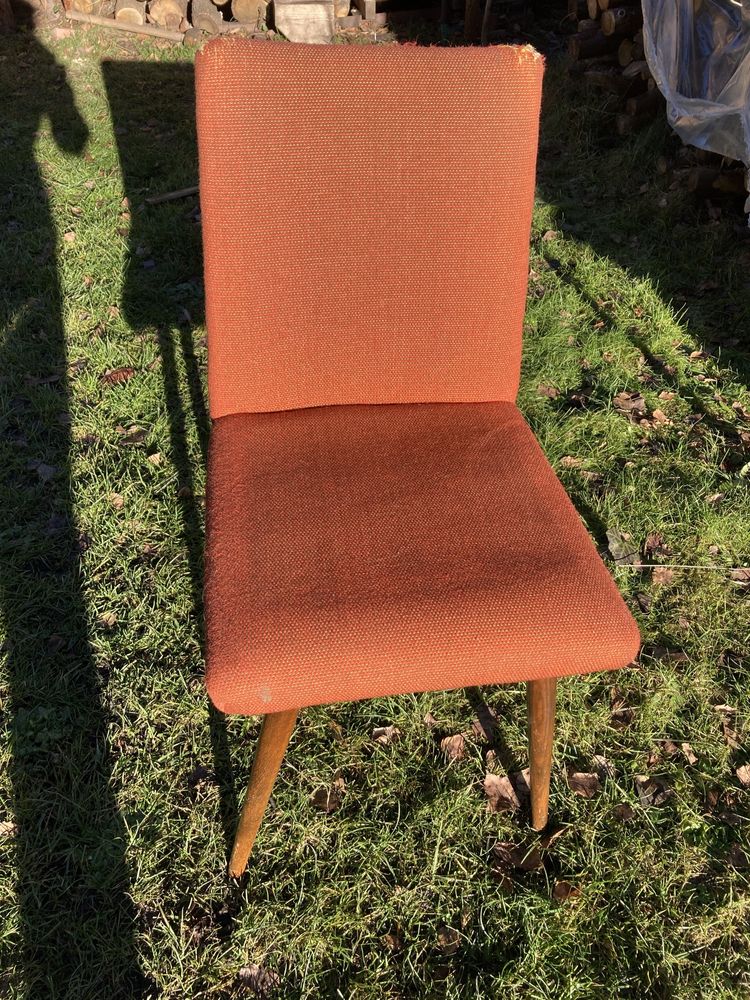 Krzeslo prl tapicerowane Aga patyczak