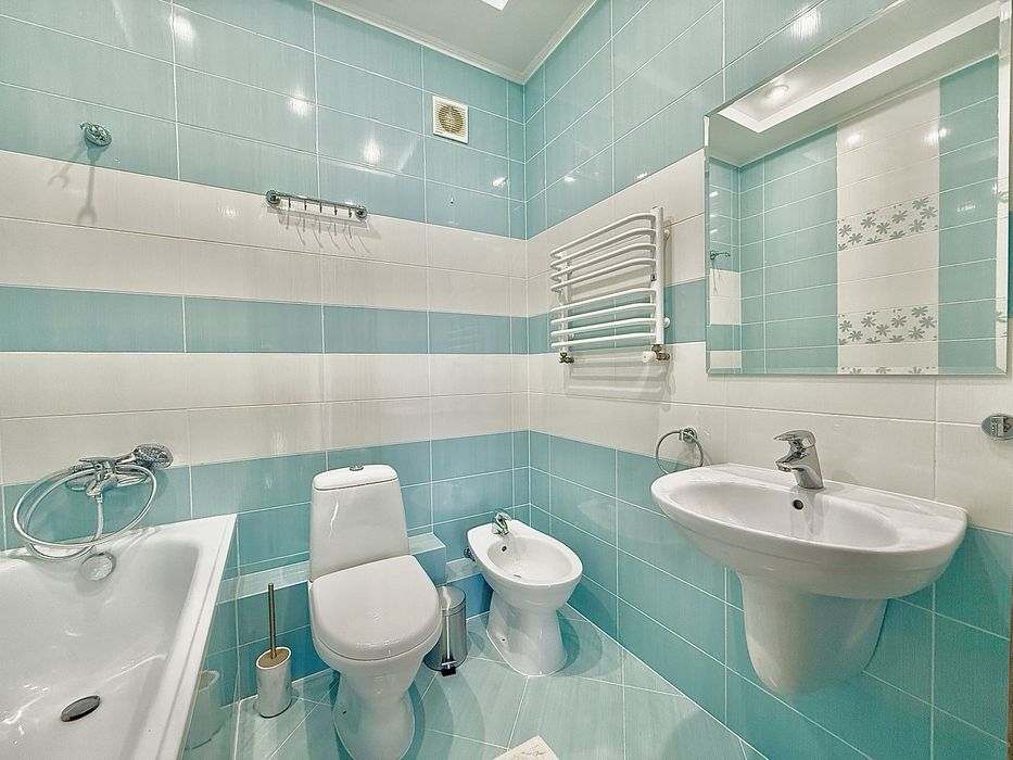 Шикарний котедж з каміном 3/х кім в Кутківцях