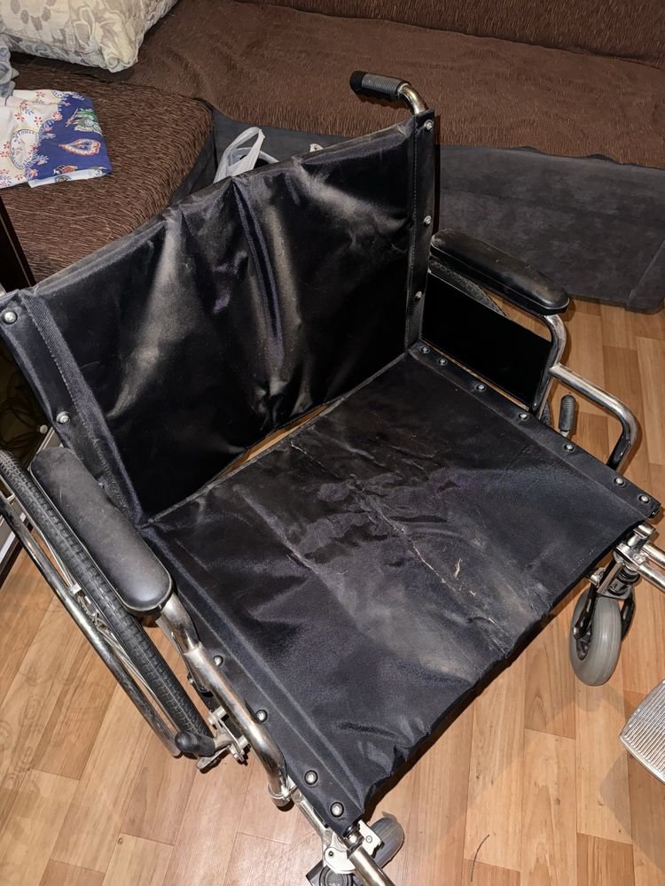 Инвалидная коляска для полных людей