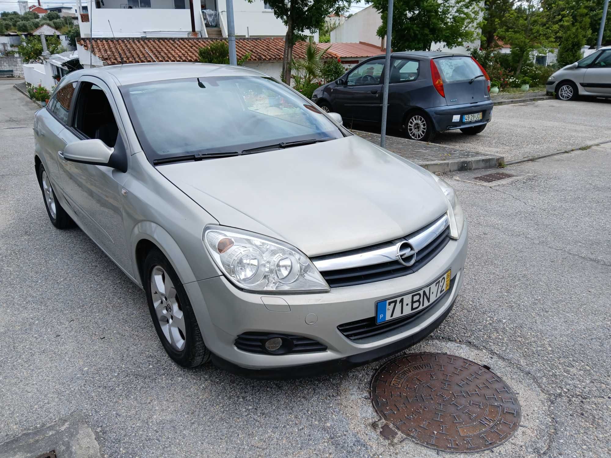 Opel Astra Gtc 5 lugares