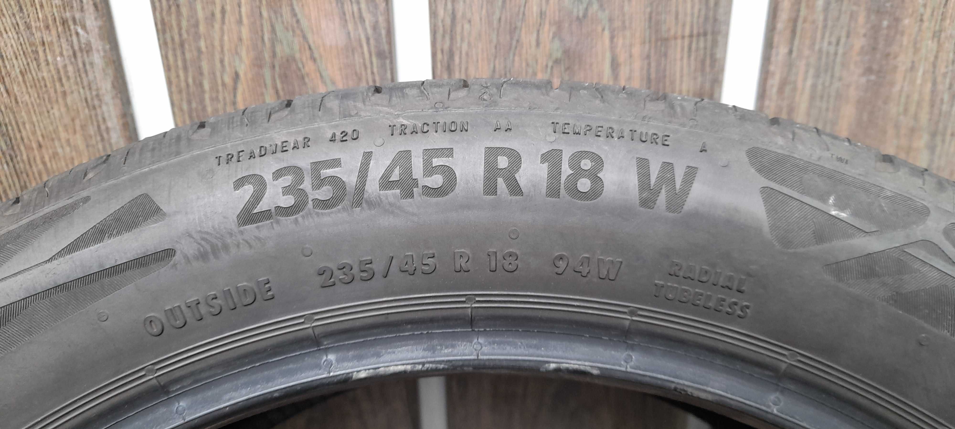 Opony letnie Continental  235/45 R18   94W