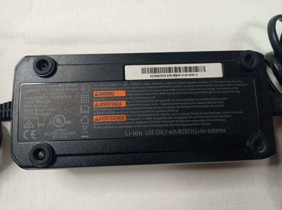 Зарядное устройство Bosch Compact Charger BCS230 — оригинал велосипед