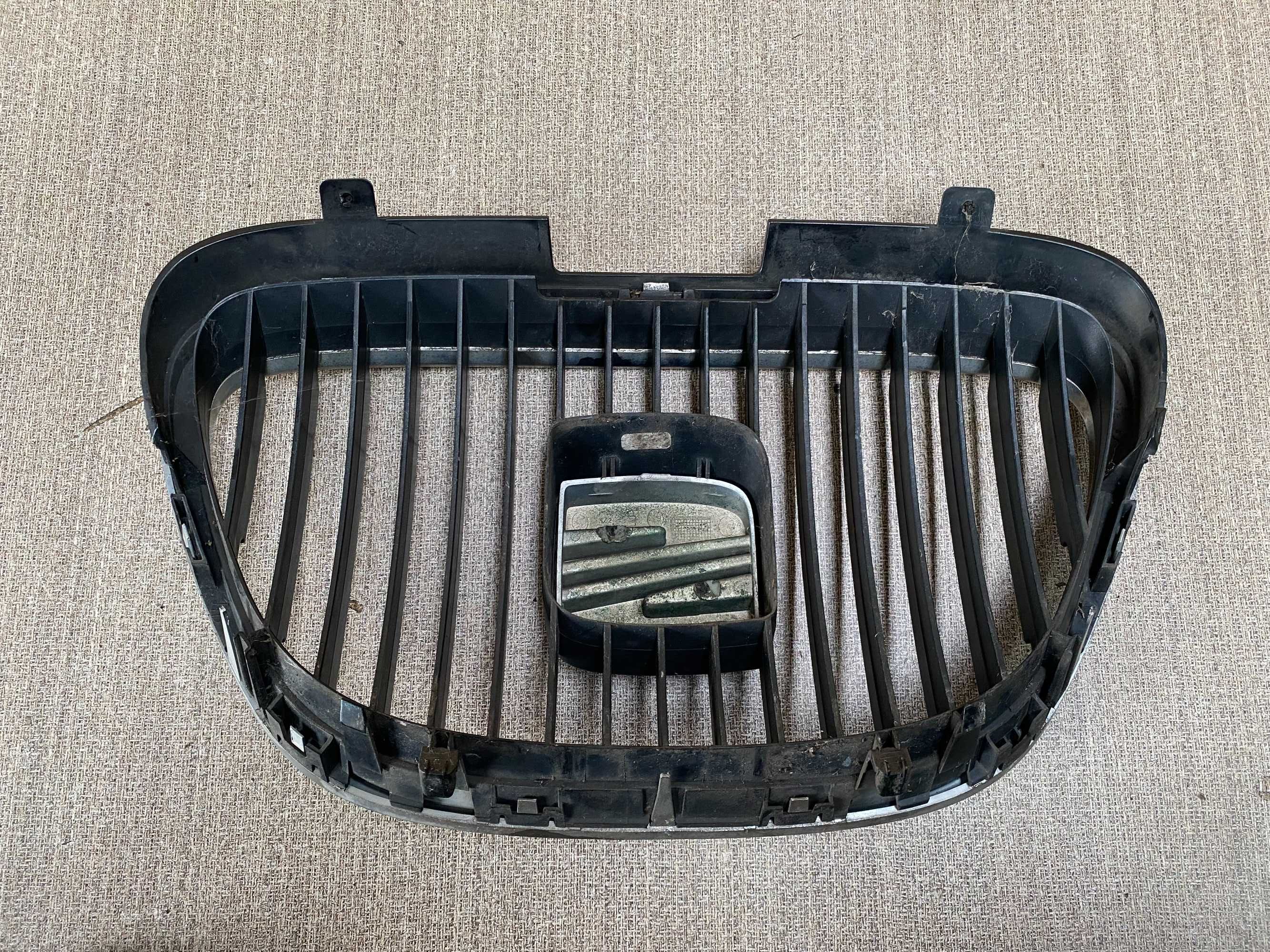 grill/atrapa seat leon 2