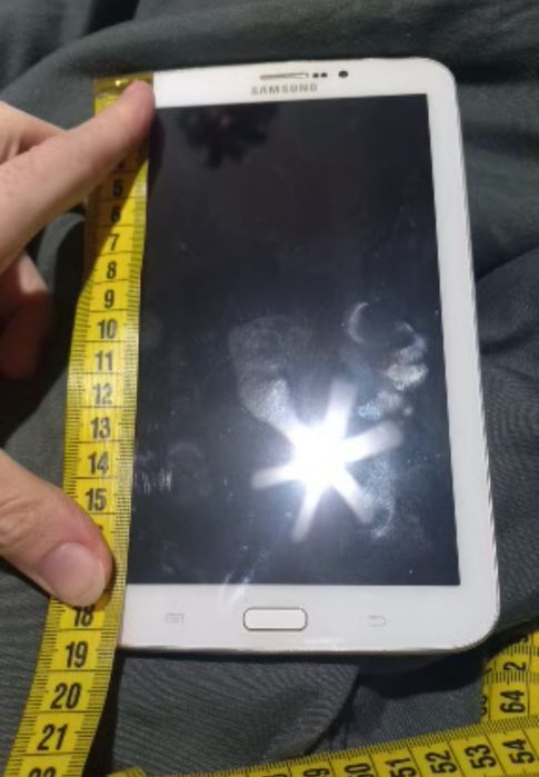 Б/У Планшет Samsung Galaxy Tab 3 7.0 неробочий