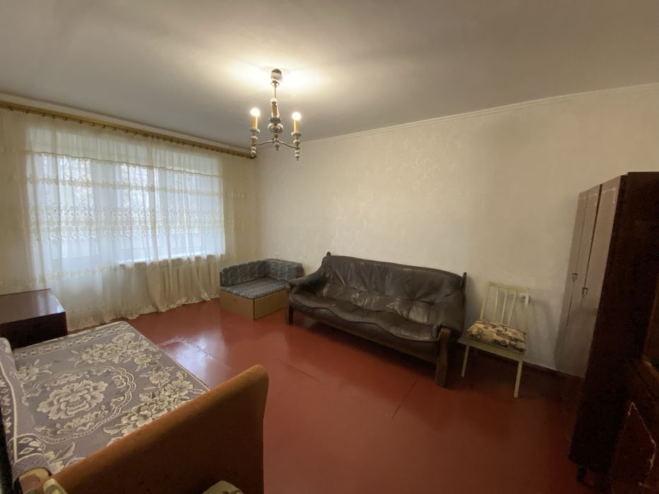 Оренда 2к квартири на Космонавтів