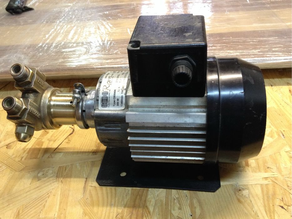 Мотор з помпою для кавомашини