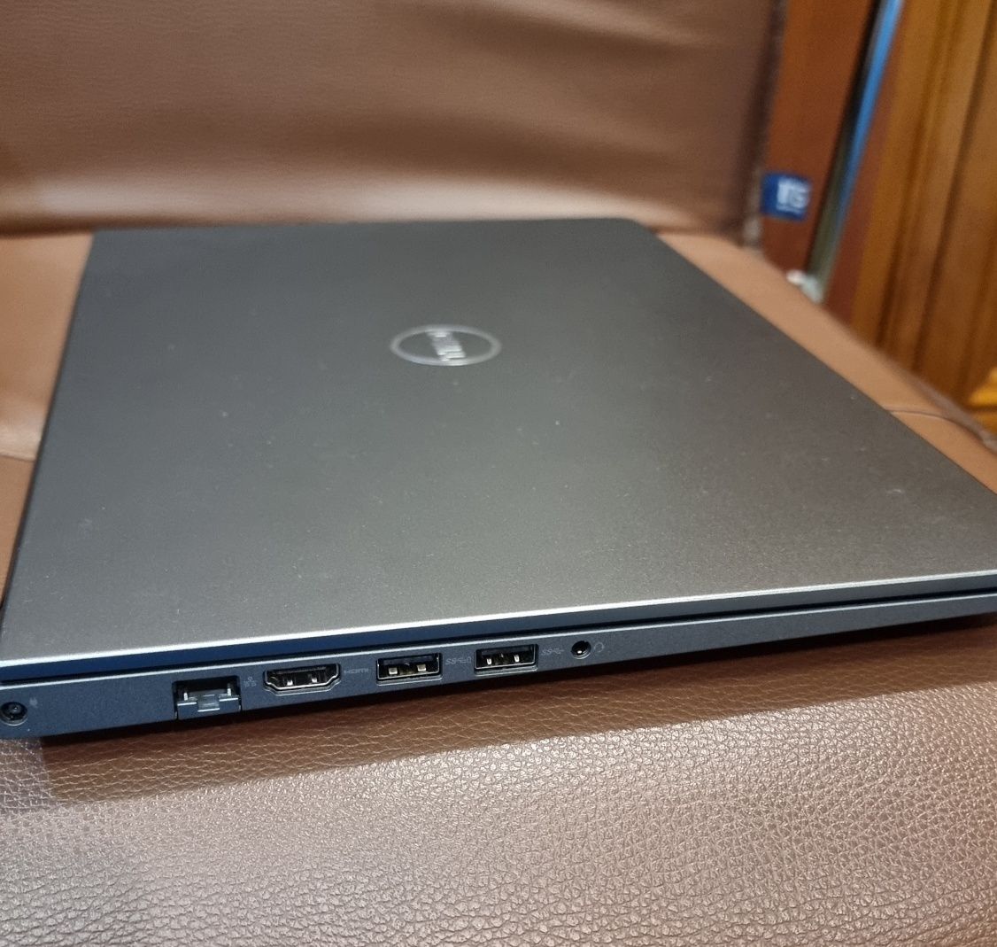 Dell Vostro P75G001 (8/128 Гб)