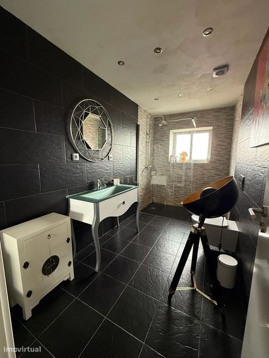 Fantástica moradia Remodelada T4 - Campo de Viboras