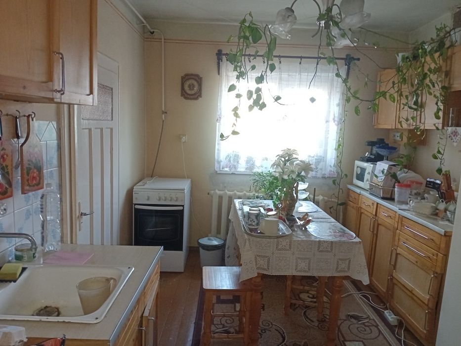 Будинок в тихому районі міста Берегове, зручна локація