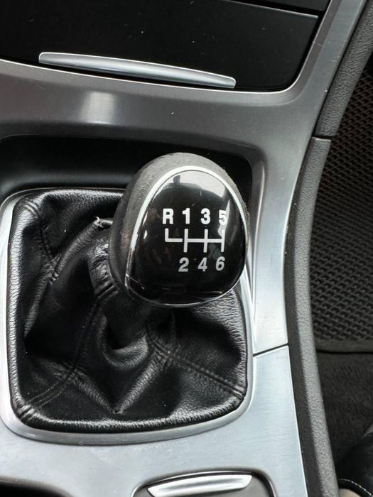 Ford Mondeo4   2013 рік