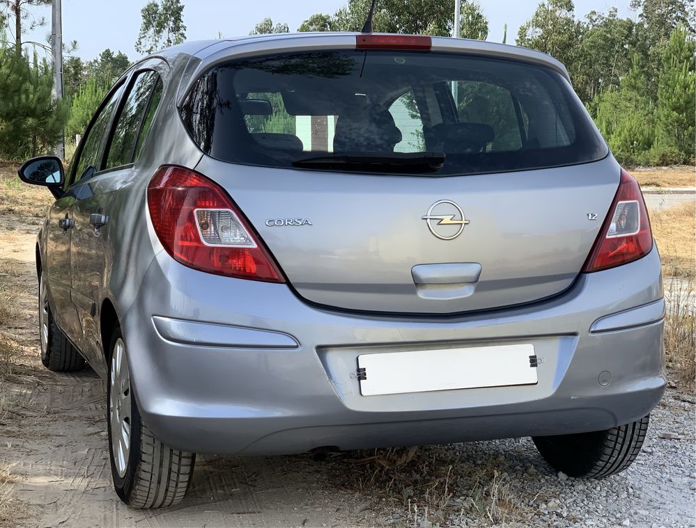 Opel Corsa  D // 105 mkms// AC e Cruise controle // motor corrente