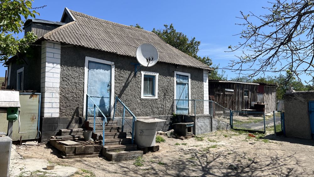 Продаю будинок у с. Щасливе (Новокурське) Широківського району.