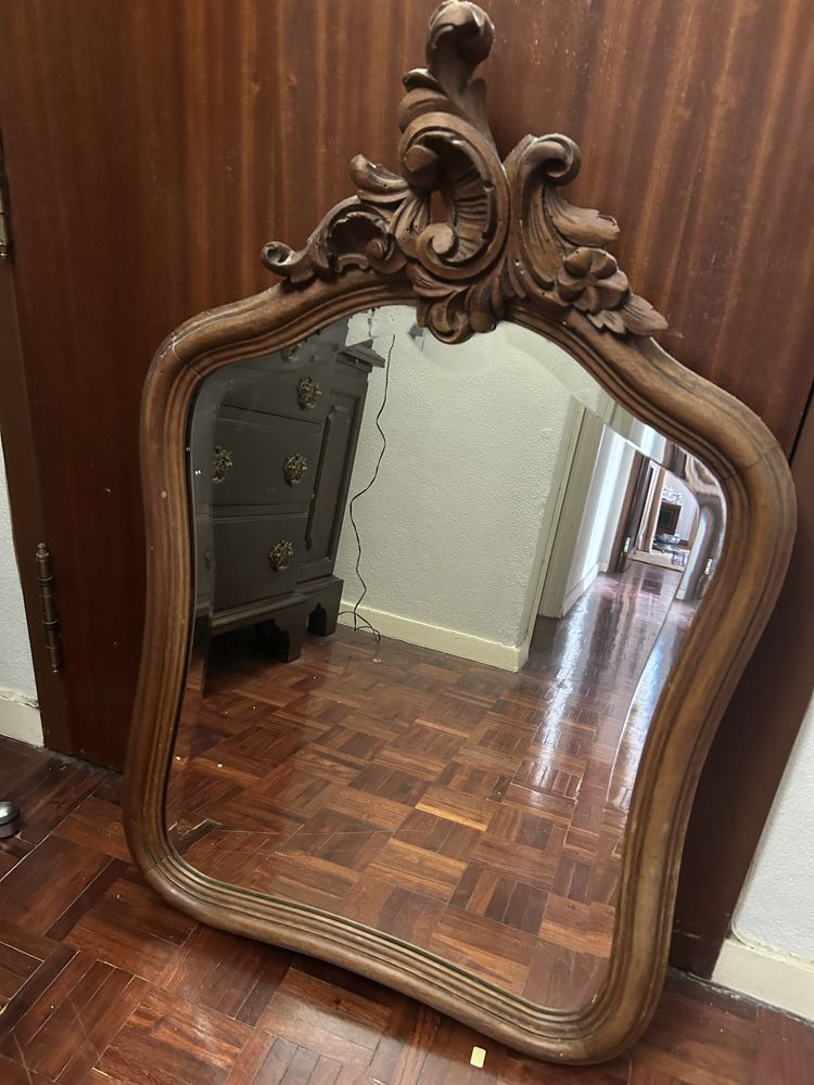 Espelho Antigo estilo Romantico em madeira