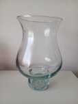 Jarra/vaso com pedestal em vidro. 428g, altura 16.5cm