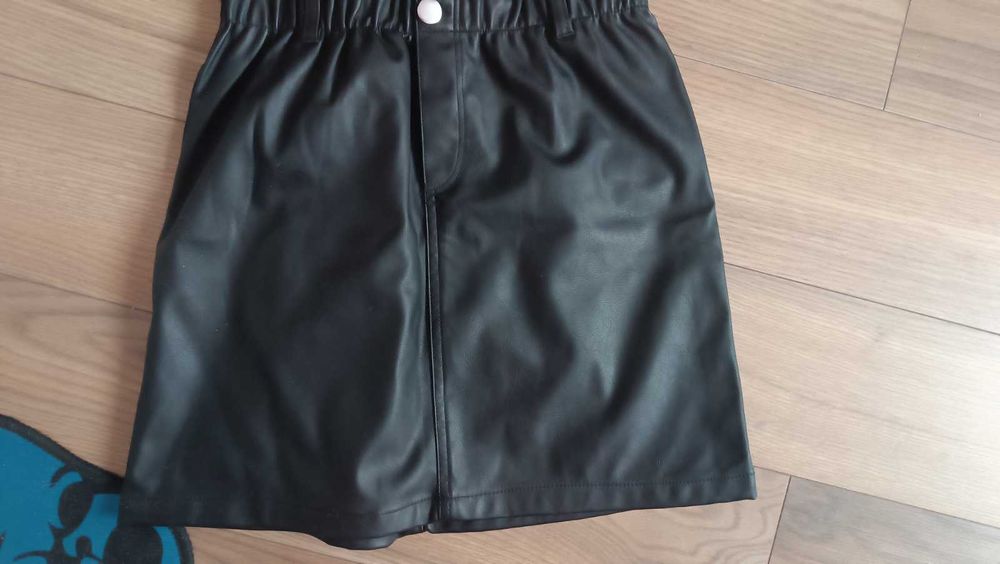 Spódniczka dziewczęca