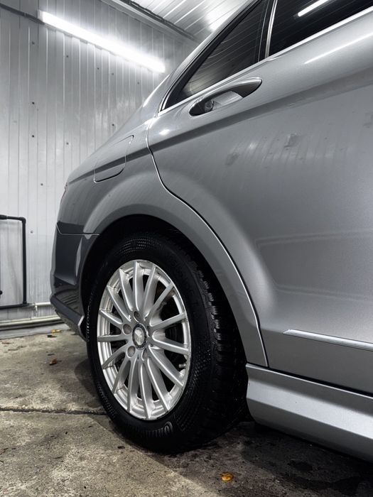 Мерседес с300 99350км, 2 власники.