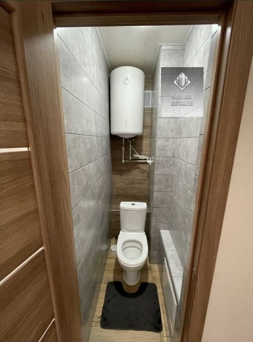 Продається 3х кімнатна квартира по Автозаводській.