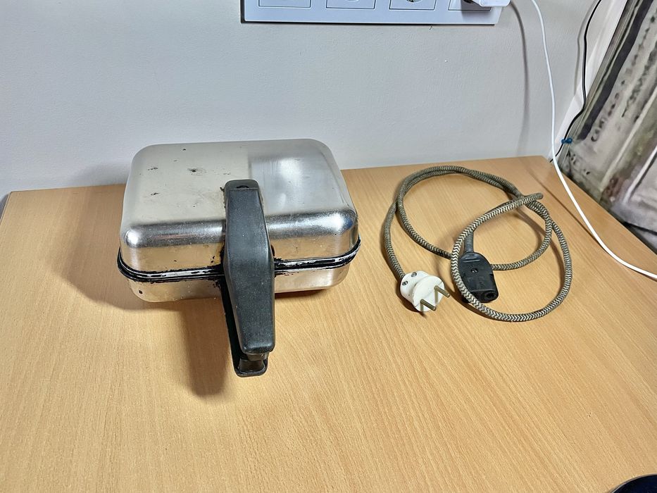 Електровафельниця СРСР 1 кіловат