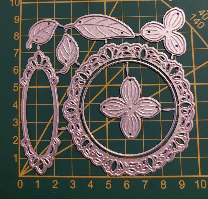 954. Wykrojnik serwetka liście kwiaty scrapbooking