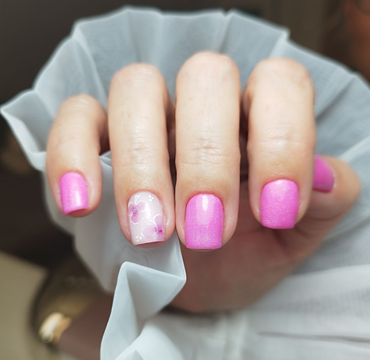 Manicure hybrydowy żelowy Pedicure hybrydowy Dopełnienie żel