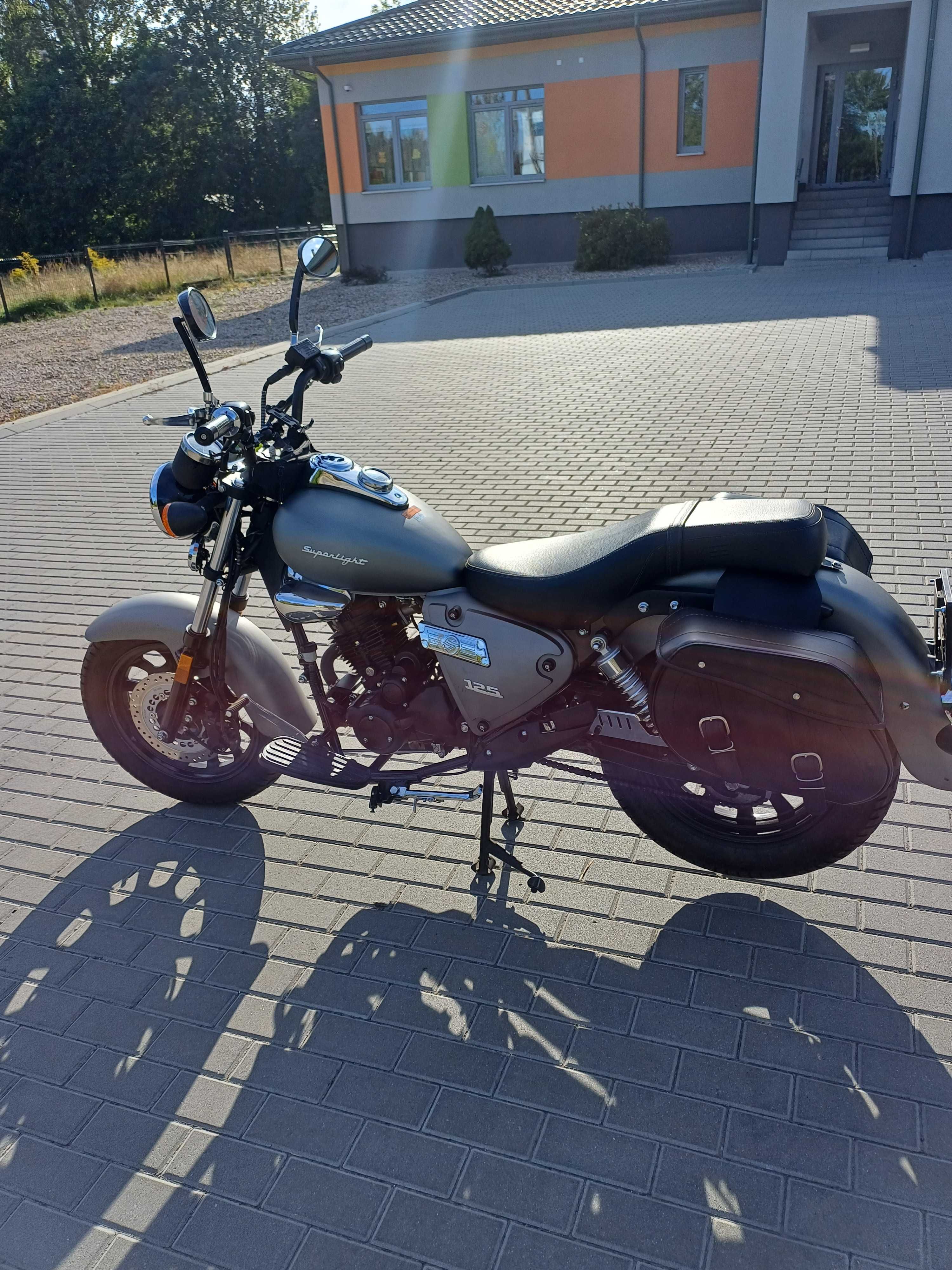 Keeway Superlight 125