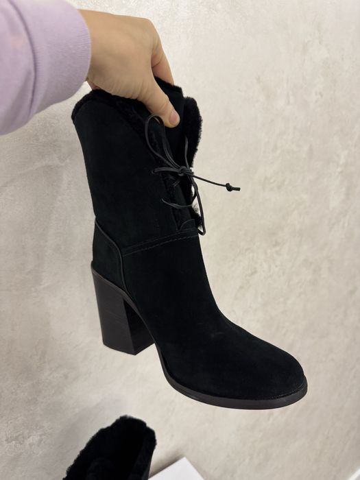 Оригинал ботинки теплі фірма Ugg