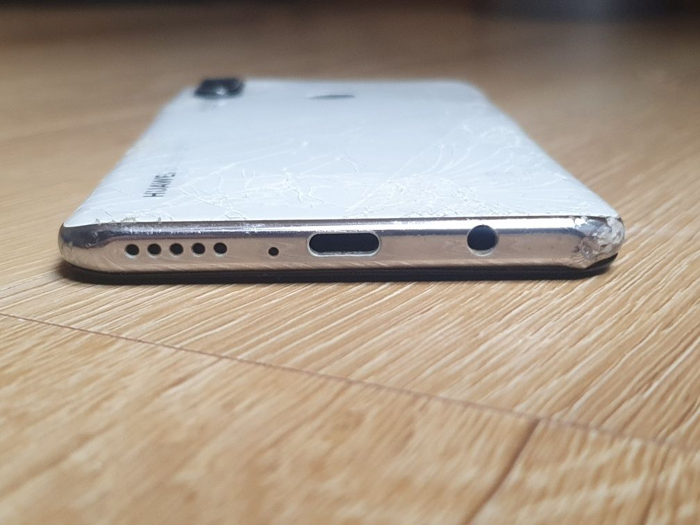 Huawei p30 lite uszkodzony na części