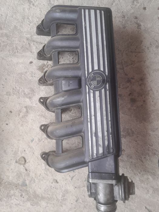 Впускний колектор