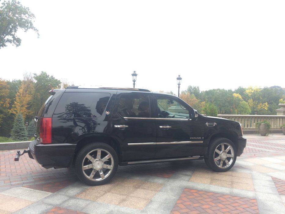 Cadillac Escalade2007 V8 6.2л,410лсГаз-Бензин куплен новым в Киеве2008