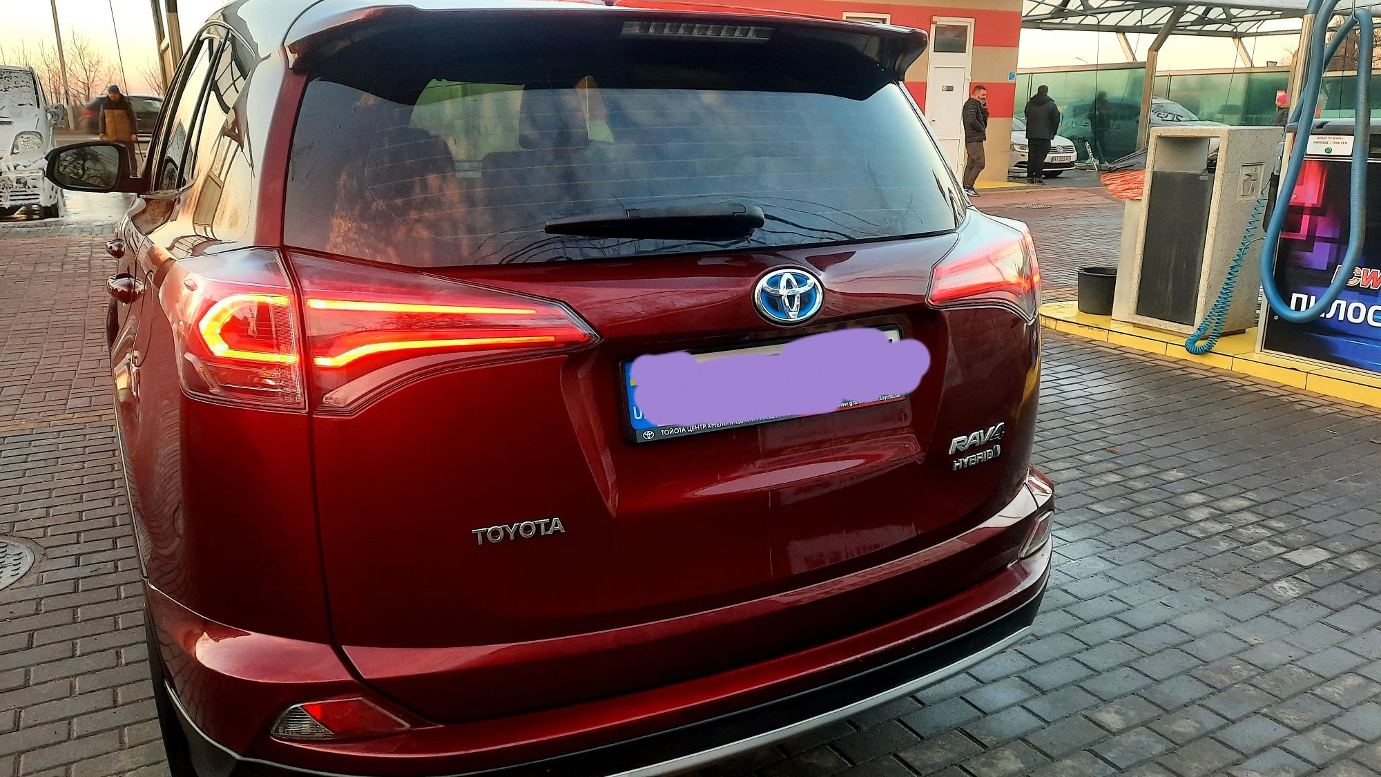 Продам Toyota Rav-4 гібрид офіційна