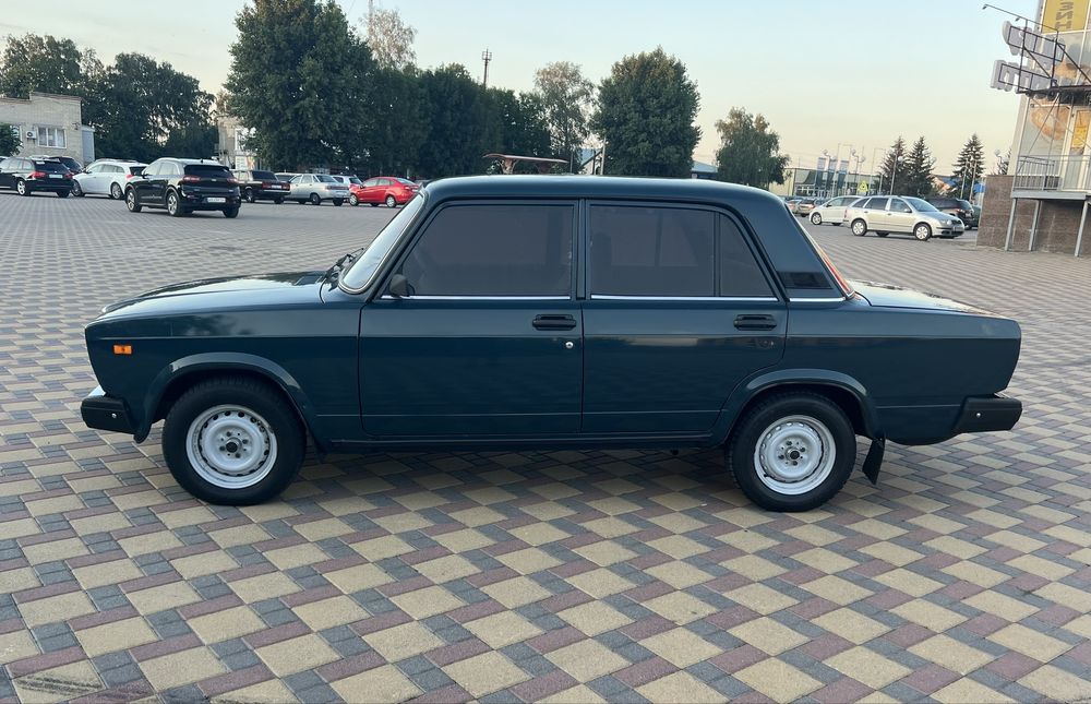 Ваз 2107 Не фарбована.