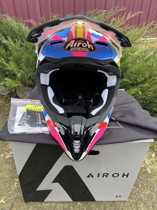 Мотошлем кросс ендуро Airoh Stryker розмер М57-58