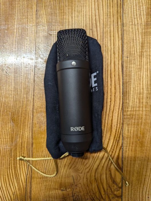 Rode NT1+AI 1 USB аудіоінтерфейс з мікрофоном