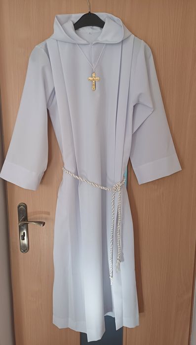 Sprzedam albę komunijna dla chłopca roz. 152