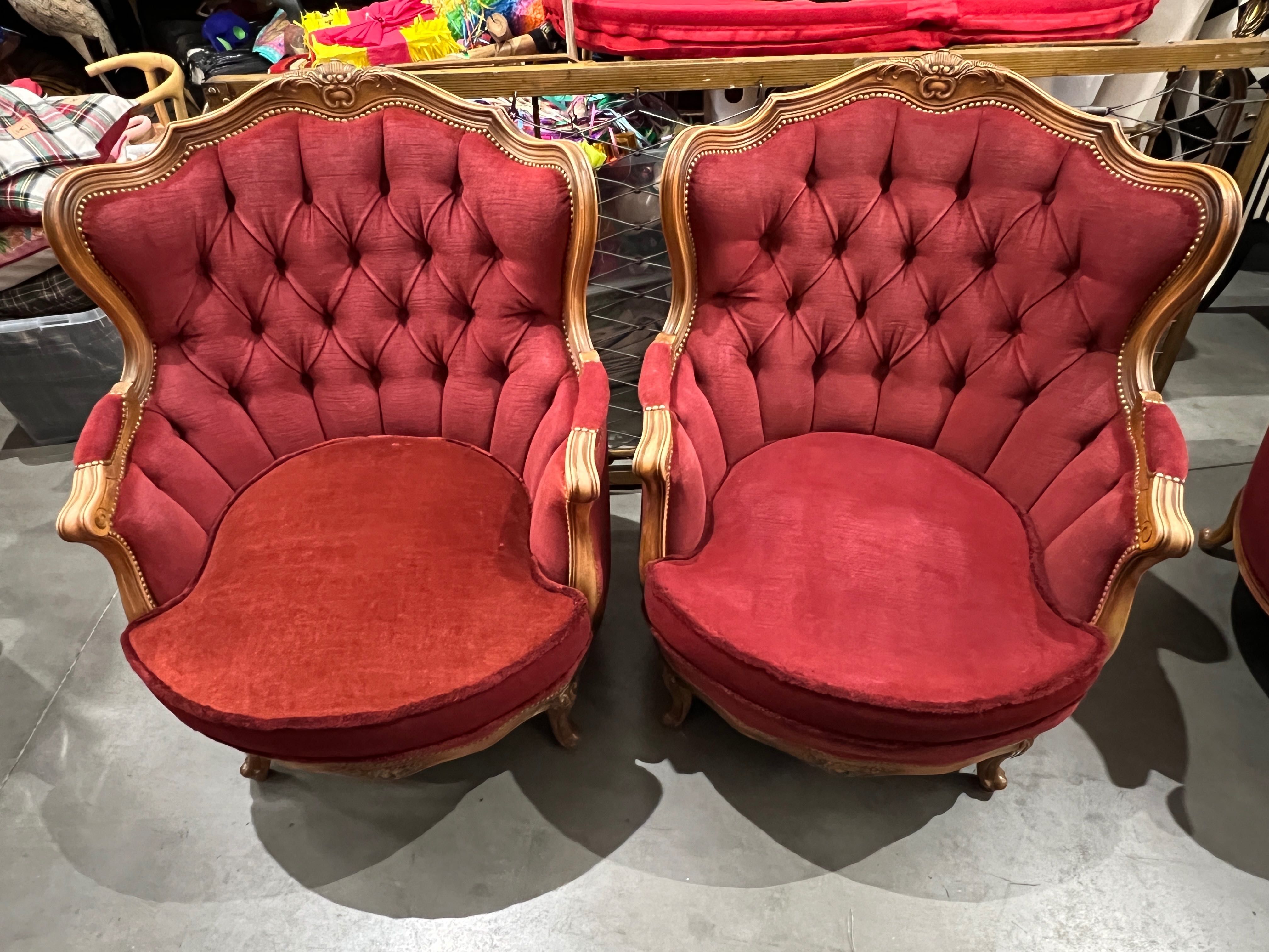 Zestaw wypoczynkowy w stylu Ludwika XV – sofa i dwa fotele