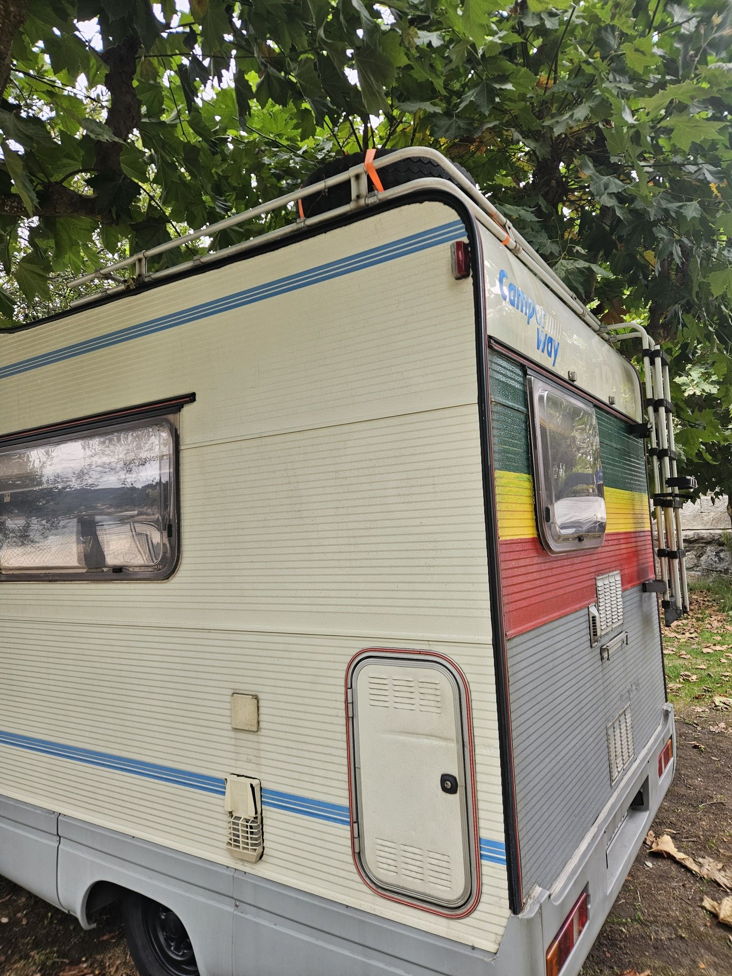 Autocaravana  4 pessoas