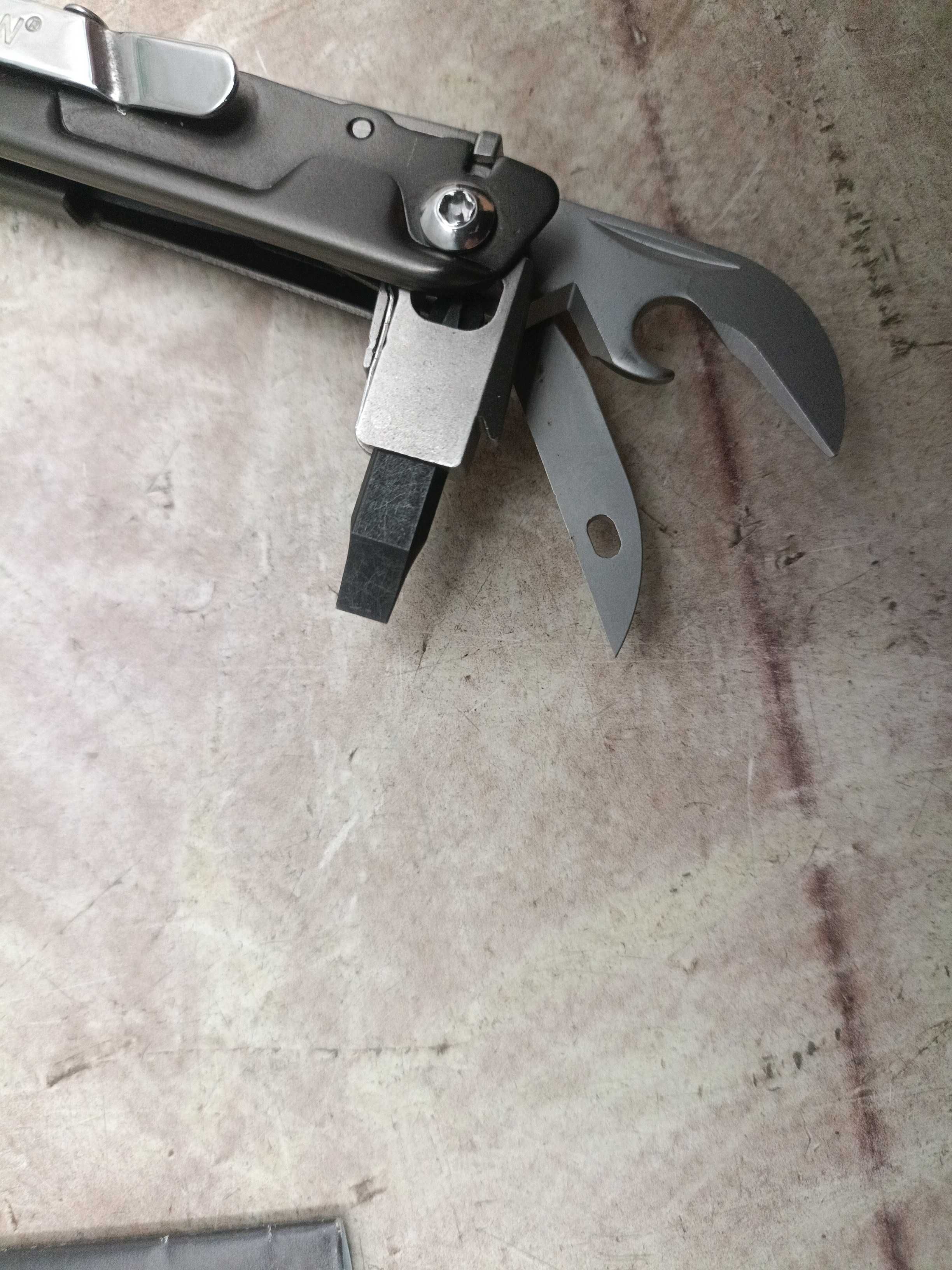 Leatherman Signal 832265 мультитул + чохол