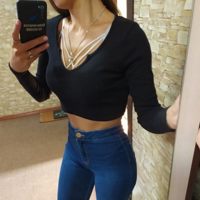 Крутая кофта , кроп топ