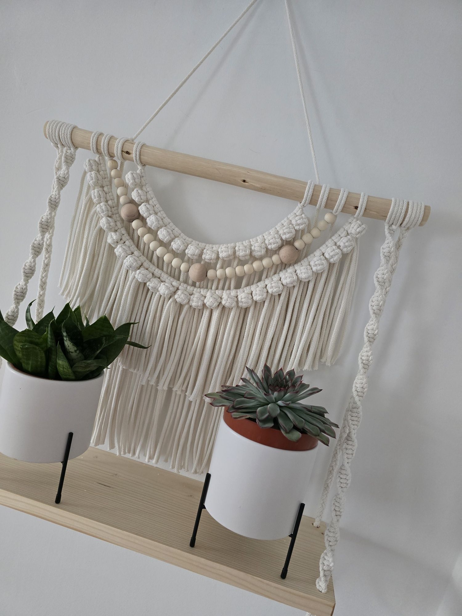 Półka makrama ścienna ze sznurka boho 50 cm