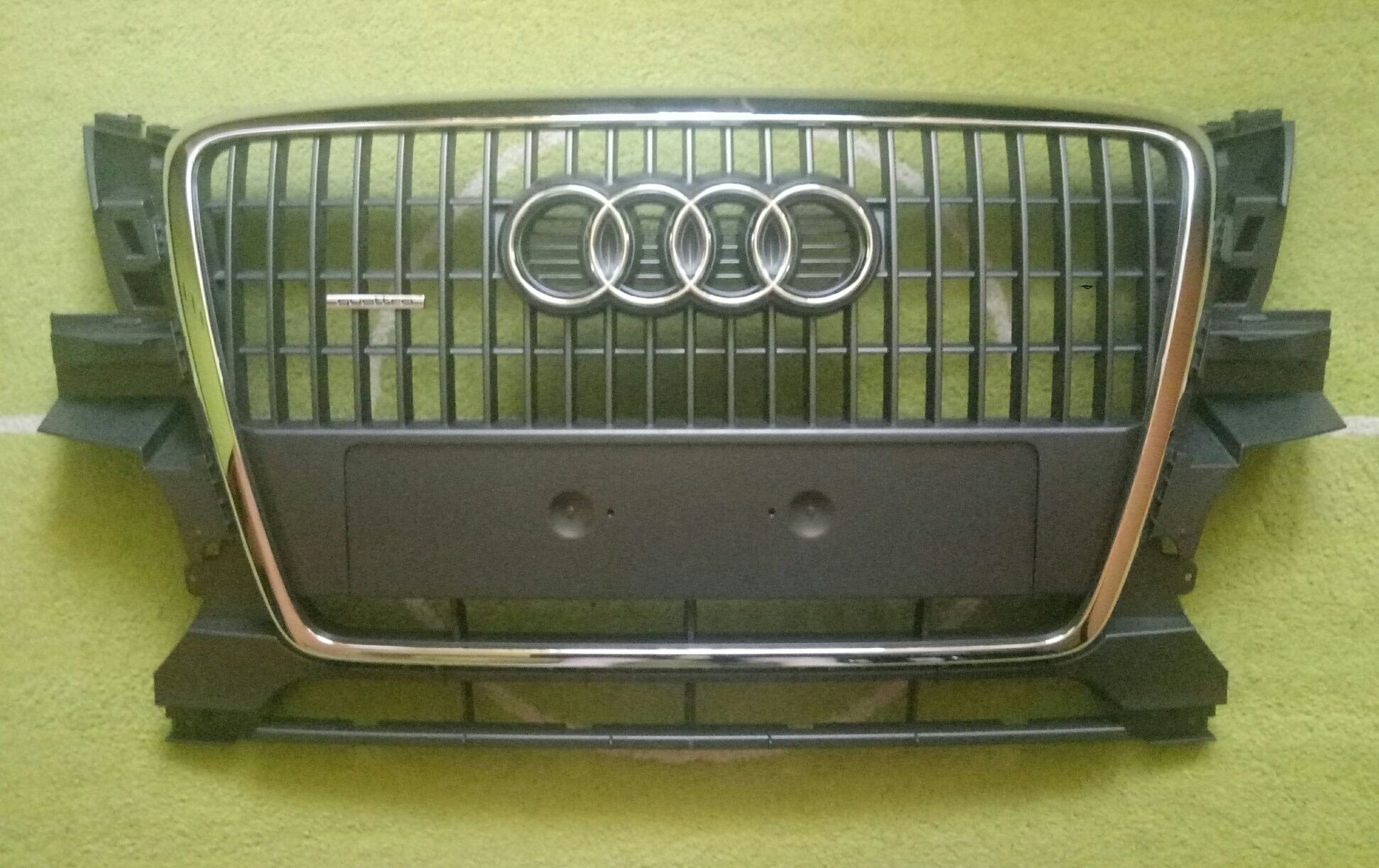 Решетка радиатора Audi q5 Ауди Q5 оригинал идеал