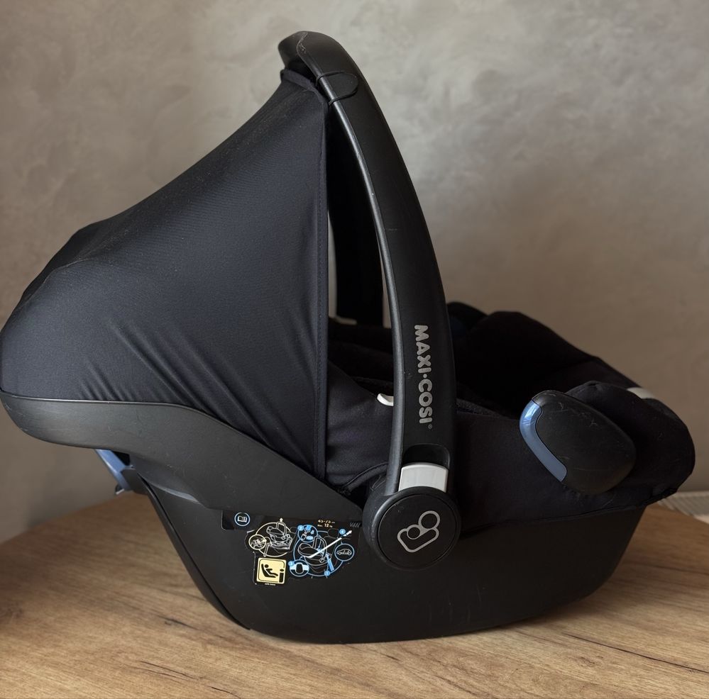 Автокрісло Maxi Cosi 0+