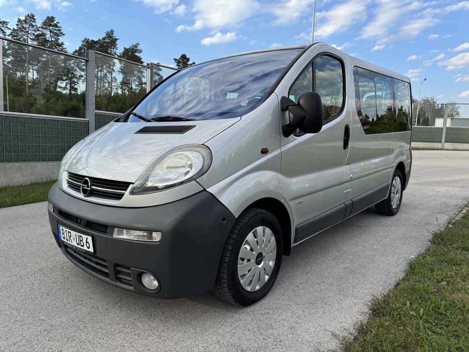 Opel Vivaro/Trafic 9 Os Klima 220 tys przebiegu Super Stan