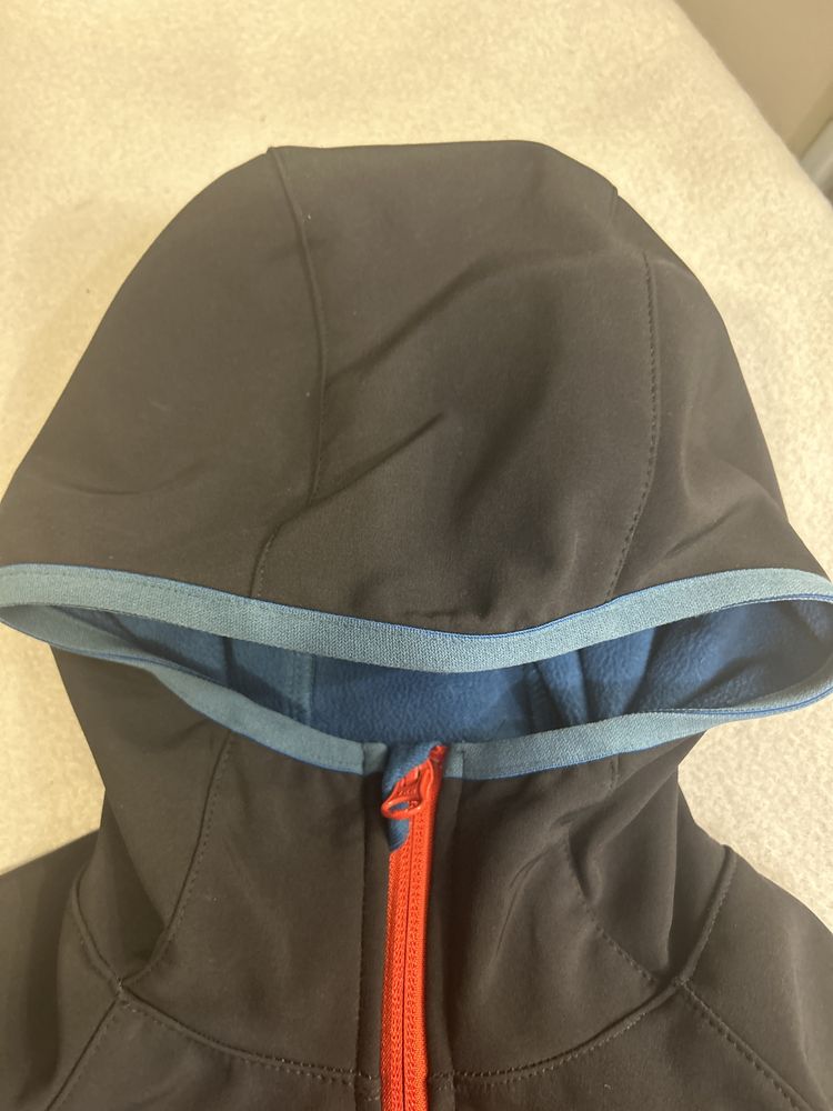 Kurtka softshell. Decathlon. Dziecięca. 153-162 cm