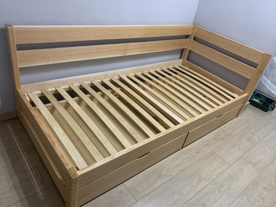 Ліжко кутове. Ліжко з дерева. Ліжко дитяче