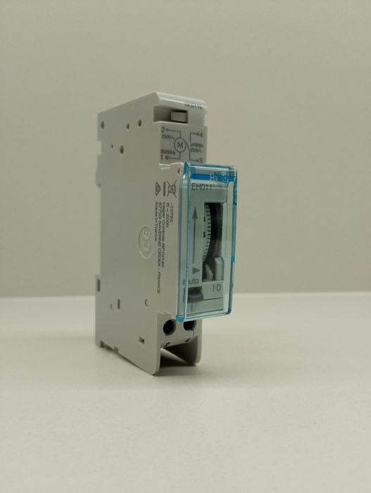 Relógio programável Hager