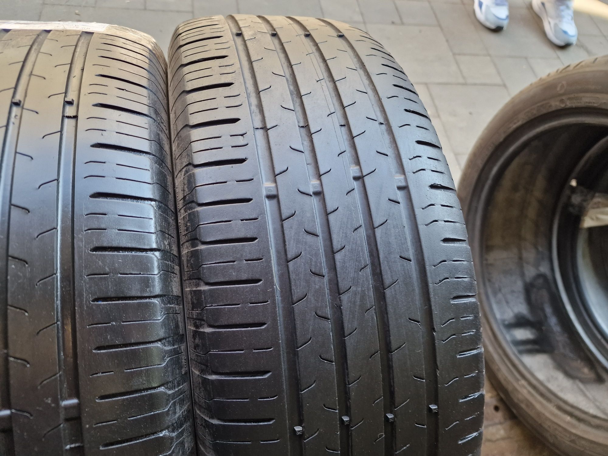 Летняя резина 225/60 R17 Continental Eco Contact